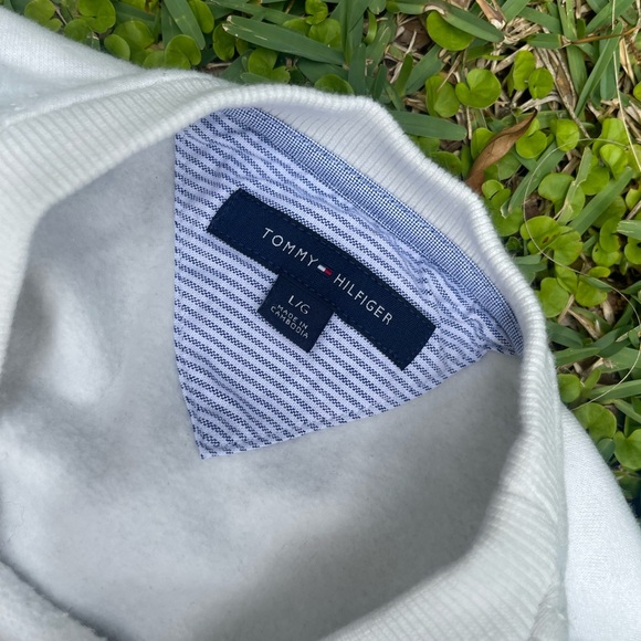 tommy hilfiger sweatshirt - Picture 4 of 4
